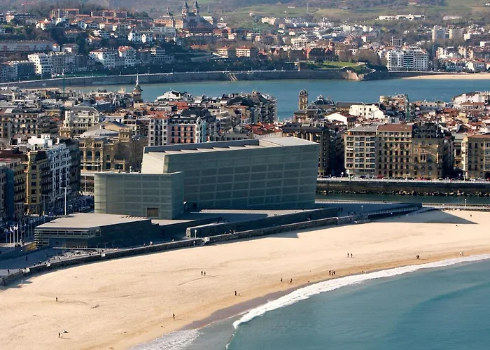 Always Easy I Carquizano * סן סבסטיאן